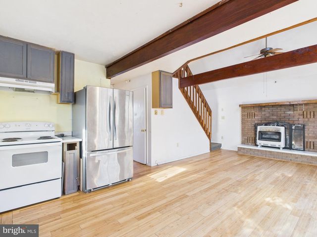 175 SALISBURY RD, Bushkill, PA 18324