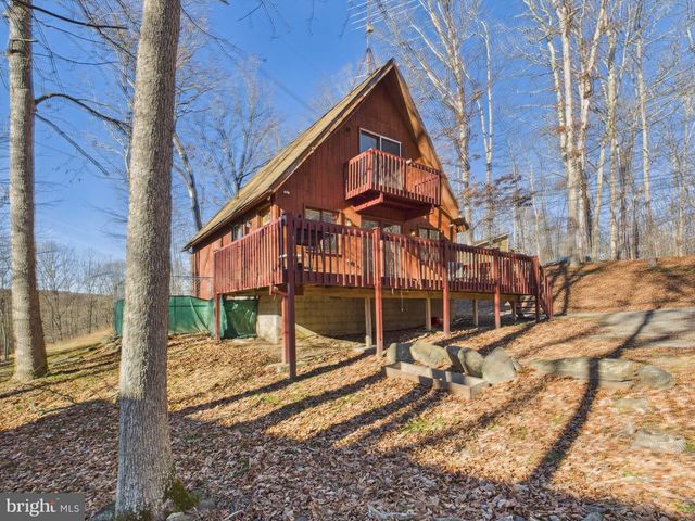 175 SALISBURY RD, Bushkill, PA 18324
