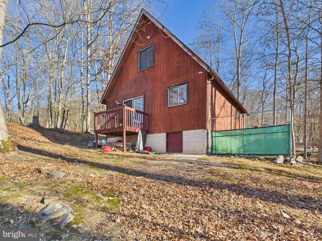 175 SALISBURY RD, Bushkill, PA 18324