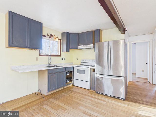 175 SALISBURY RD, Bushkill, PA 18324