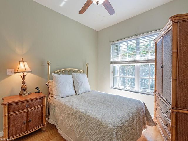 6827 Darby CT, Naples, FL 34104