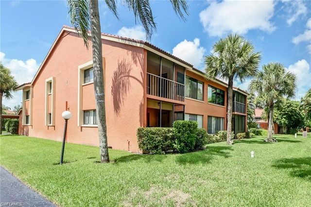 124 Cypress WAY E E5, Naples, FL 34110