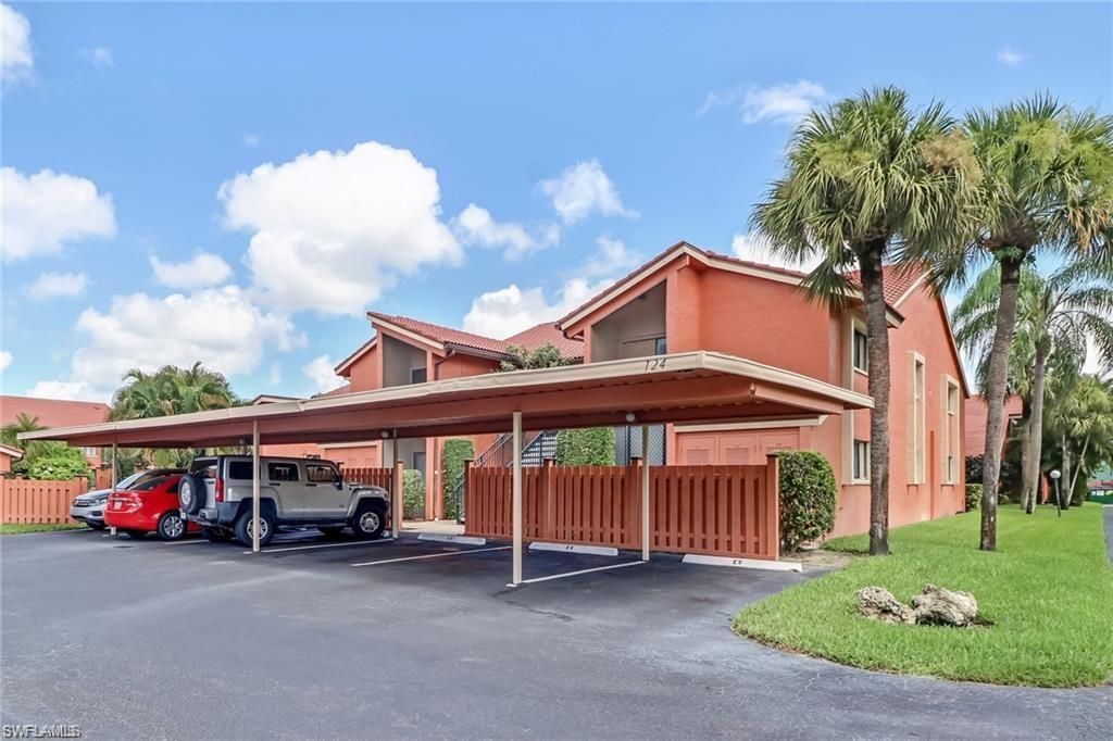 124 Cypress WAY E E5, Naples, FL 34110