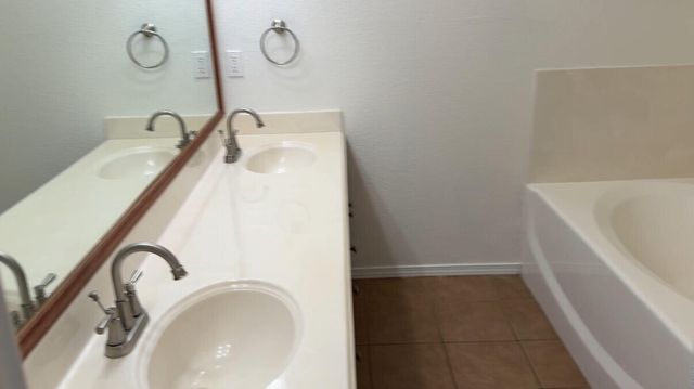 11104 Canton Avenue, Lubbock, TX 79423