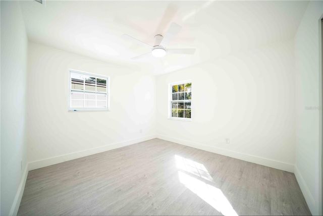 851 76TH AVENUE N, St Petersburg, FL 33702