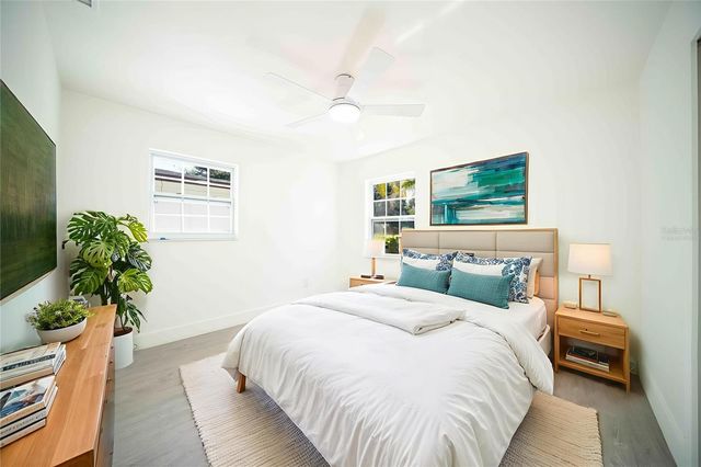 851 76TH AVENUE N, St Petersburg, FL 33702