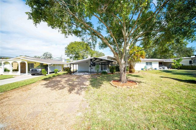 851 76TH AVENUE N, St Petersburg, FL 33702