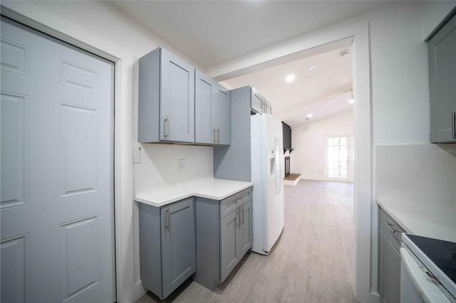 851 76TH AVENUE N, St Petersburg, FL 33702