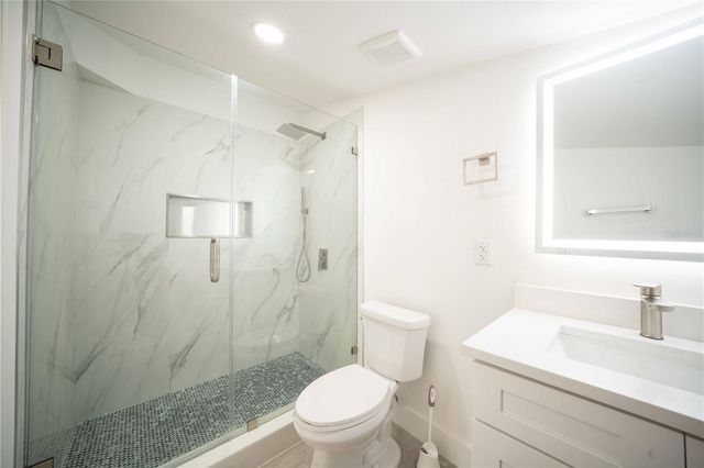 851 76TH AVENUE N, St Petersburg, FL 33702