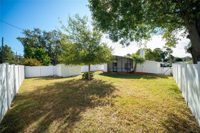 851 76TH AVENUE N, St Petersburg, FL 33702