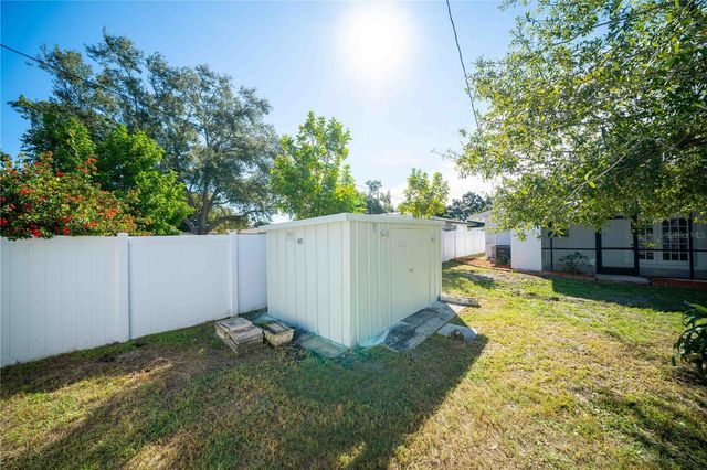 851 76TH AVENUE N, St Petersburg, FL 33702