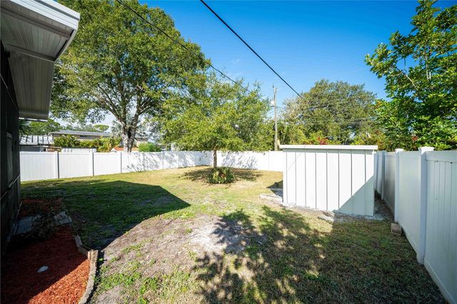 851 76TH AVENUE N, St Petersburg, FL 33702