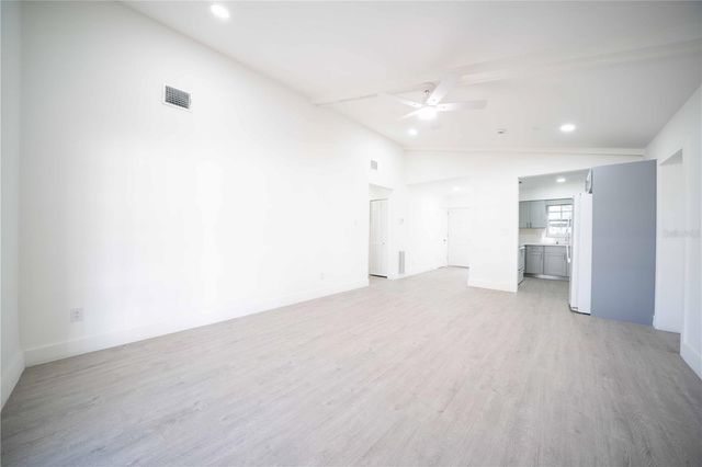 851 76TH AVENUE N, St Petersburg, FL 33702