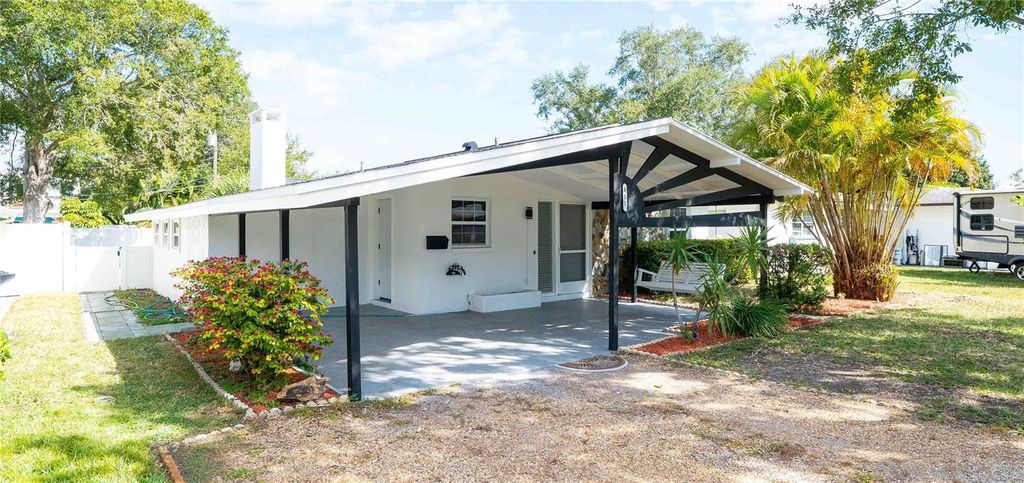 851 76TH AVENUE N, St Petersburg, FL 33702