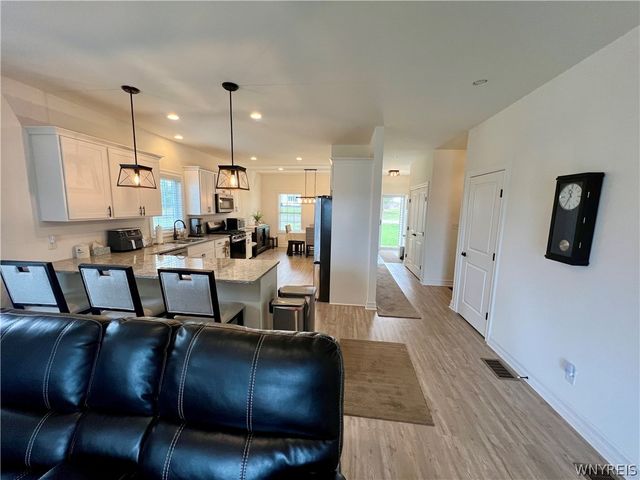 3050 Pleasant Avenue, Hamburg, NY 14075
