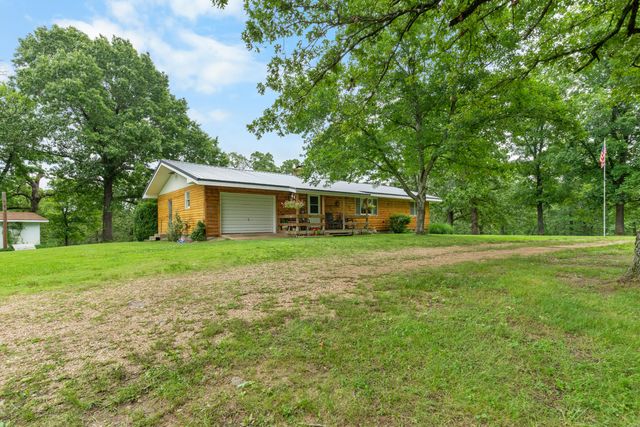 3900 Elbow Road, Protem, MO 65733