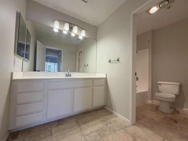 18680 Caminito Cantilena 236, San Diego, CA 92128