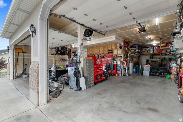 5015 W ROCK RIDGE LN, West Jordan, UT 84081