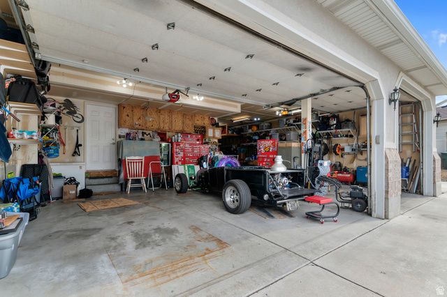 5015 W ROCK RIDGE LN, West Jordan, UT 84081