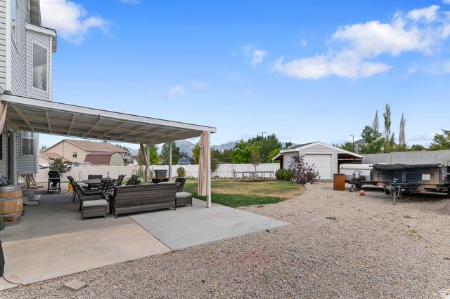 5015 W ROCK RIDGE LN, West Jordan, UT 84081