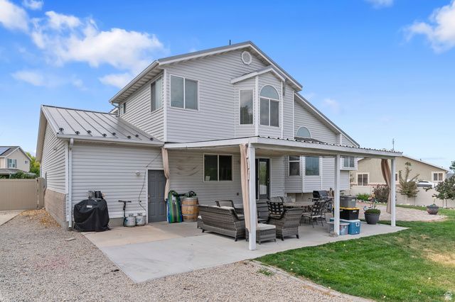 5015 W ROCK RIDGE LN, West Jordan, UT 84081