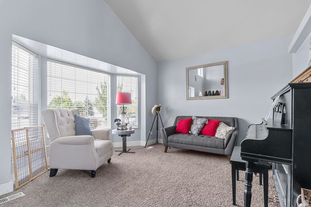 5015 W ROCK RIDGE LN, West Jordan, UT 84081