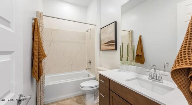 7965 W ROWEL Road, Peoria, AZ 85383