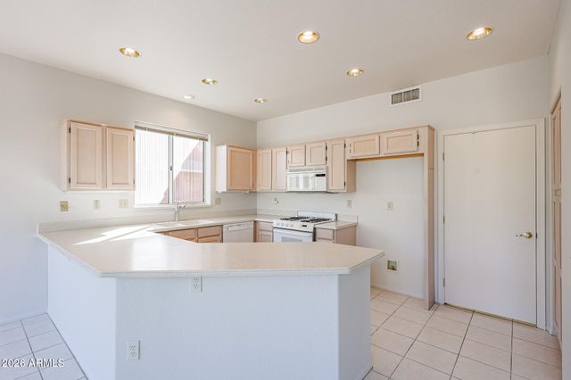 14104 W GUNSIGHT Drive, Sun City West, AZ 85375