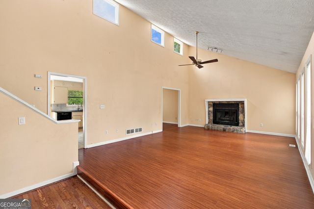 371 Saint Simons Cove, Lawrenceville, GA 30044