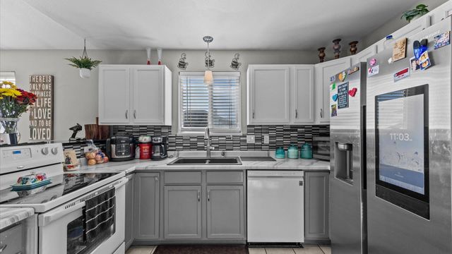 595 W Greenfield Circle, Grand Junction, CO 81504