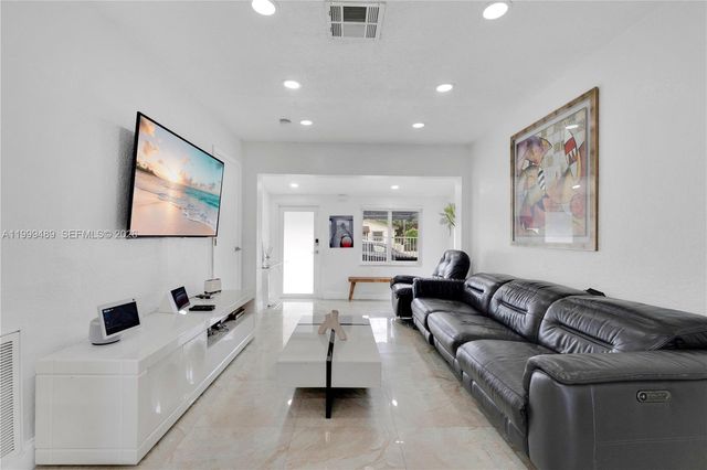 4310 SW 7th Street, Miami, FL 33134
