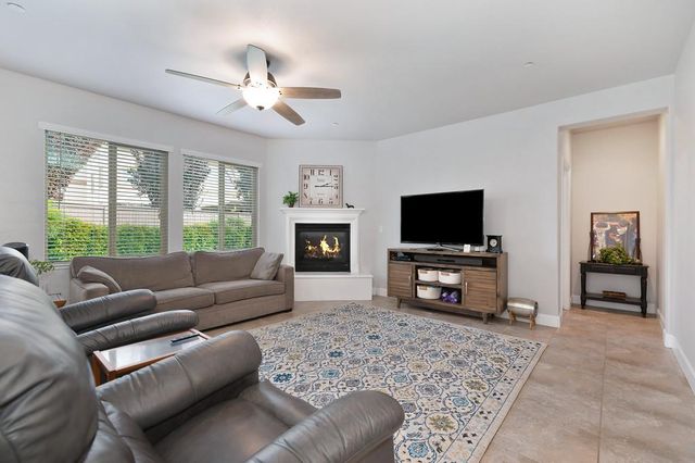 1045 Kinnerly Ln, Lincoln, CA 95648