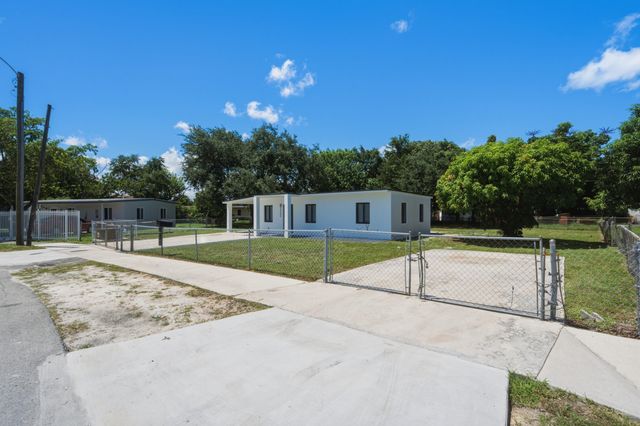 2405 NW 159th Road, Miami Gardens, FL 33054