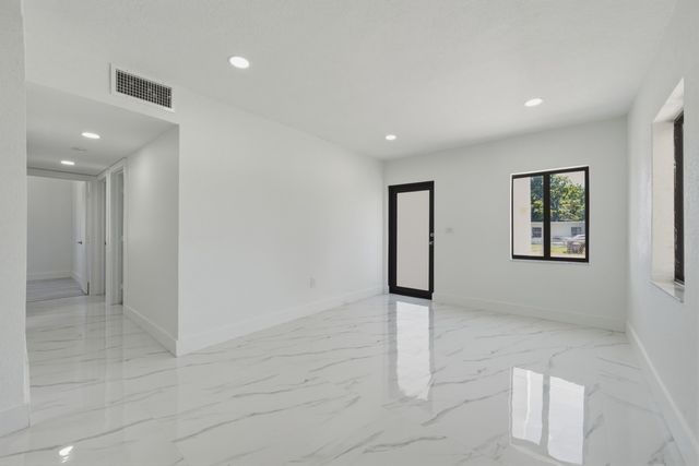 2405 NW 159th Road, Miami Gardens, FL 33054