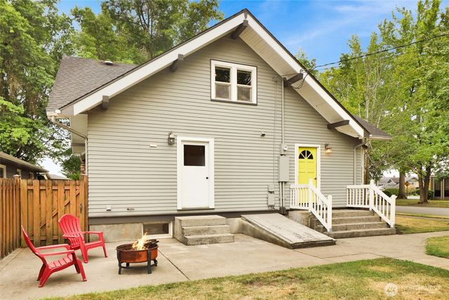 1218 Front Street, Lynden, WA 98264