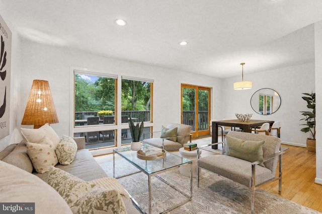 8719 GATESHEAD RD, Alexandria, VA 22309