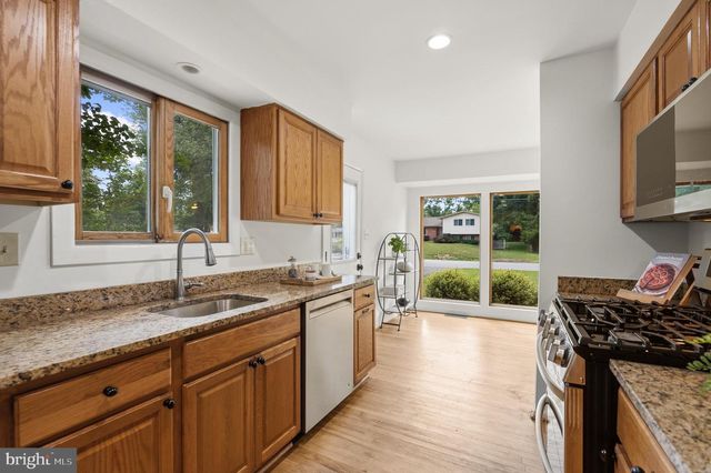 8719 GATESHEAD RD, Alexandria, VA 22309