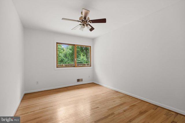 8719 GATESHEAD RD, Alexandria, VA 22309