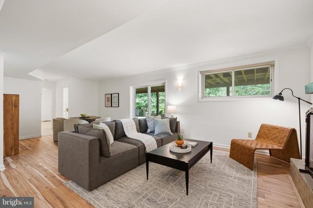 8719 GATESHEAD RD, Alexandria, VA 22309