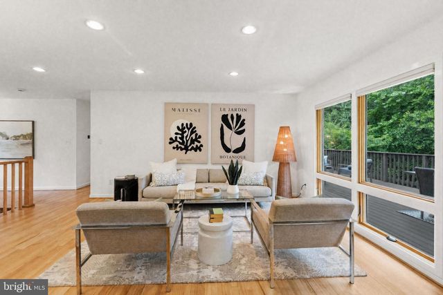 8719 GATESHEAD RD, Alexandria, VA 22309