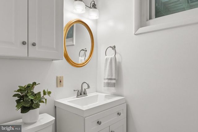 8719 GATESHEAD RD, Alexandria, VA 22309