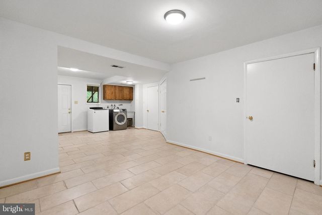 8719 GATESHEAD RD, Alexandria, VA 22309