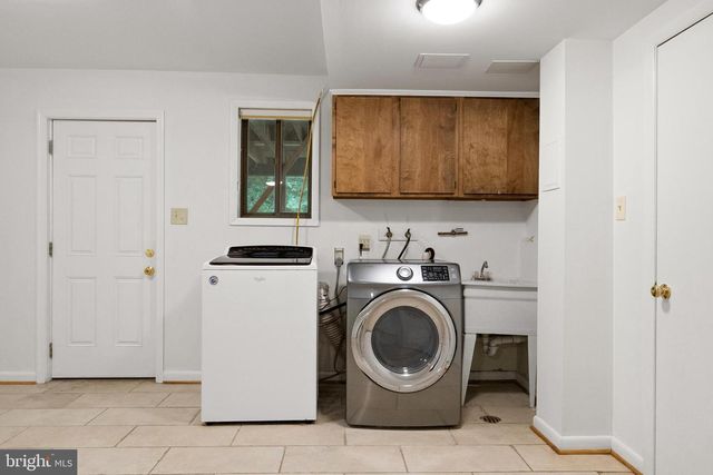 8719 GATESHEAD RD, Alexandria, VA 22309