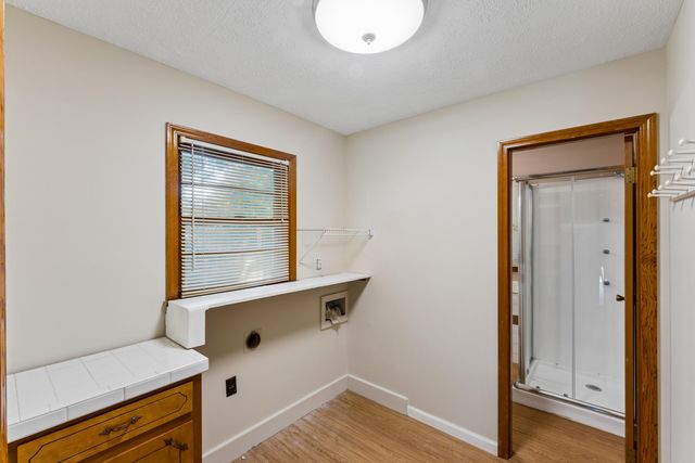 1206 E Rosebrier Street, Springfield, MO 65804