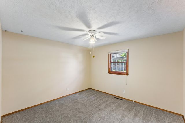 1206 E Rosebrier Street, Springfield, MO 65804