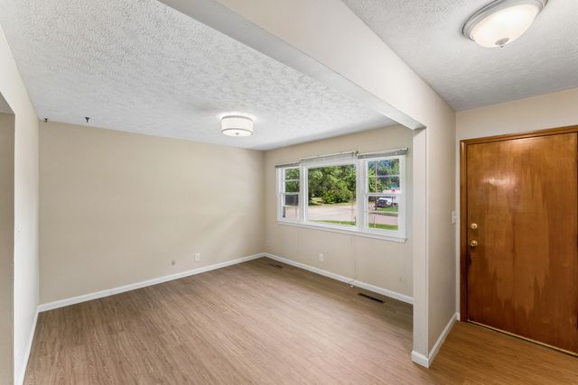 1206 E Rosebrier Street, Springfield, MO 65804