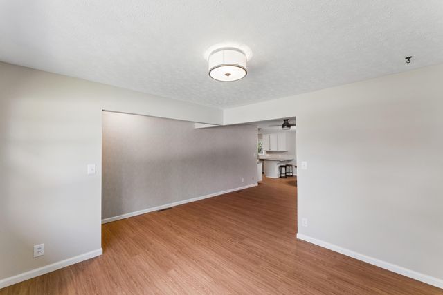 1206 E Rosebrier Street, Springfield, MO 65804