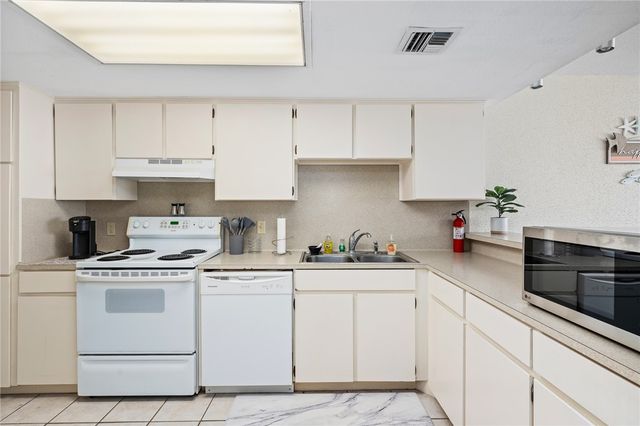 4000 Surfside Blvd 701, Corpus Christi, TX 78402