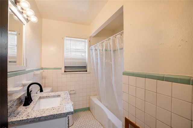 744 N Meridian Avenue, Oklahoma City, OK 73107