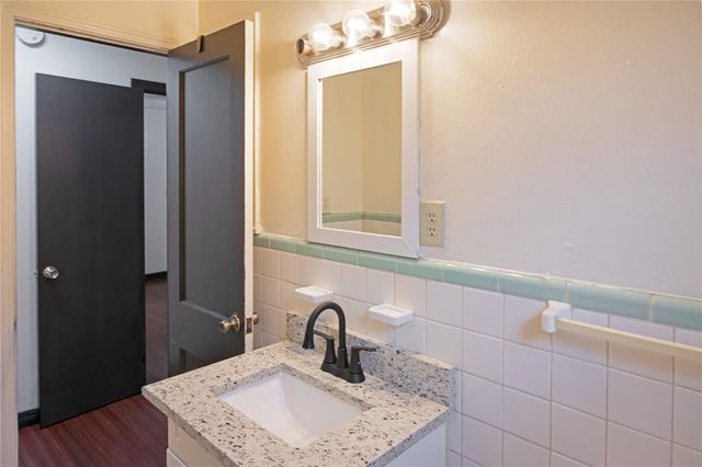 744 N Meridian Avenue, Oklahoma City, OK 73107
